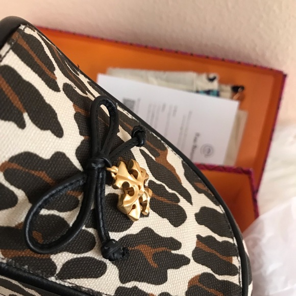 Tory Burch Tory Charm Mule Size 6.5, 7
Color: Reva Leopard - Picture 9 of 16